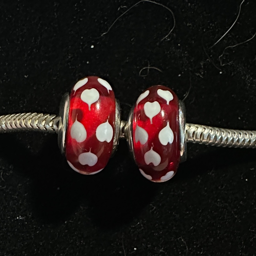 Pair of Glass Beads Red with Hearts